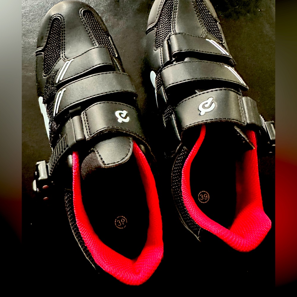 Peloton Black Athletic Cycling Shoes with Red Lining